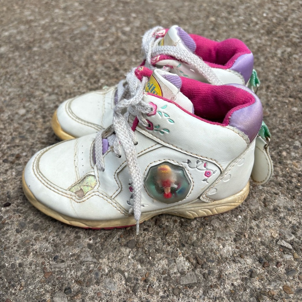 Polly Pocket 1993 High top Tennis Shoe w/doll Size 10